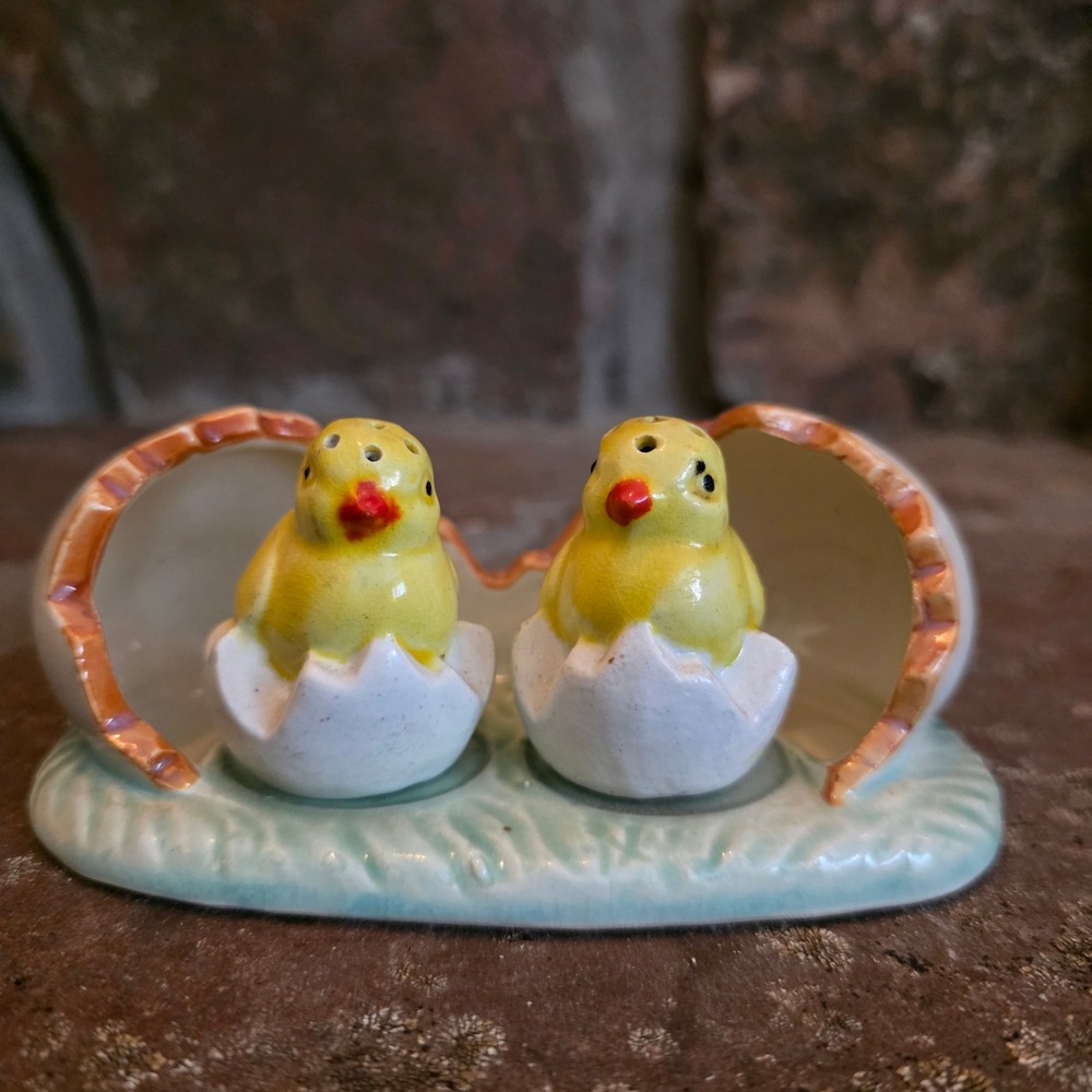 Vintage Hand Painted Japan Ceramic Chick Egg Salt and Pepper Shakers with Base